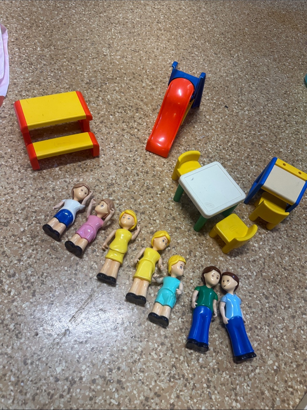 Little tikes dollhouse accessories